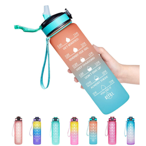 Claibíní tuar ceatha tumbler uisce fuar balla dúbailte plaisteach