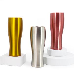 Tumbler Beoir Inslithe Dúbailte Pionta Cruach Dhosmálta 