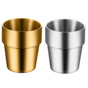 Tumblers Cruach Dhosmálta Múrtha Dúbailte Cupáin Óil Ath-inúsáidte